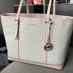 Michael. Khors purse tote